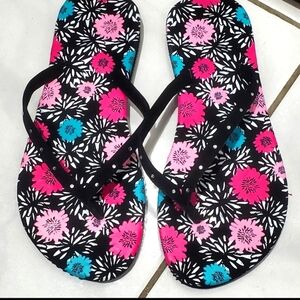 4/$13 NWT Rhinestone black and floral print Girl Thong Flip Flops sandals